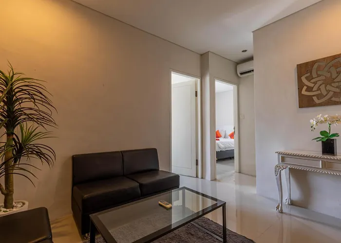 Hotel The Rinaya By Ecommerceloka 3*
