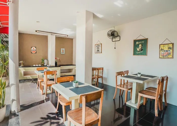 Hotel The Rinaya By Ecommerceloka 3*